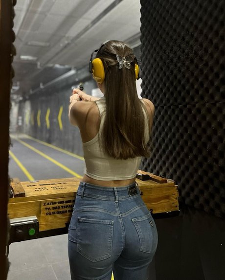 Sinem Ozgur xxx actress pics