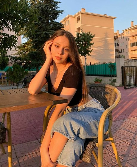 Sinem Ozgur top pornstar img