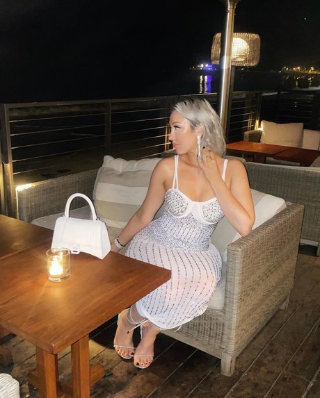 Una star high quality picture