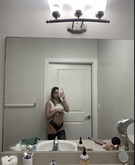 Casey Niles star naked archive