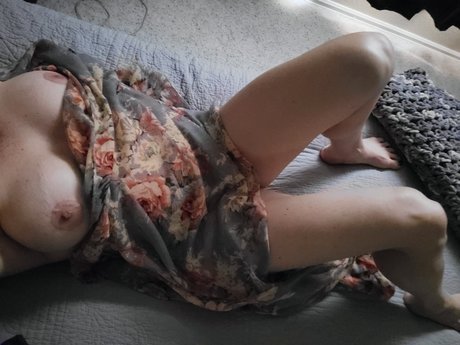 Kristy Mello exclusive model pictures