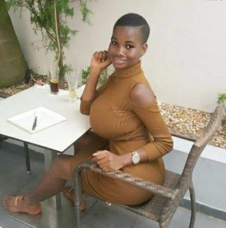 I Am Natural Pam model free photos