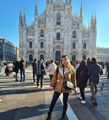 Yonia sexy actress gallery