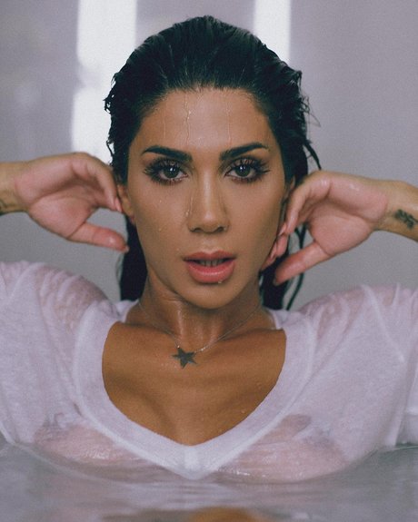 Deniz Saypinar star adult picture