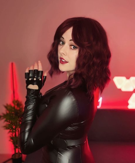 Juicyiris high quality actress picture