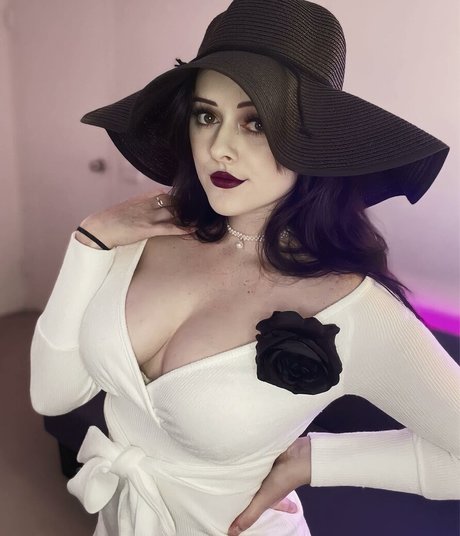 Juicyiris best model image