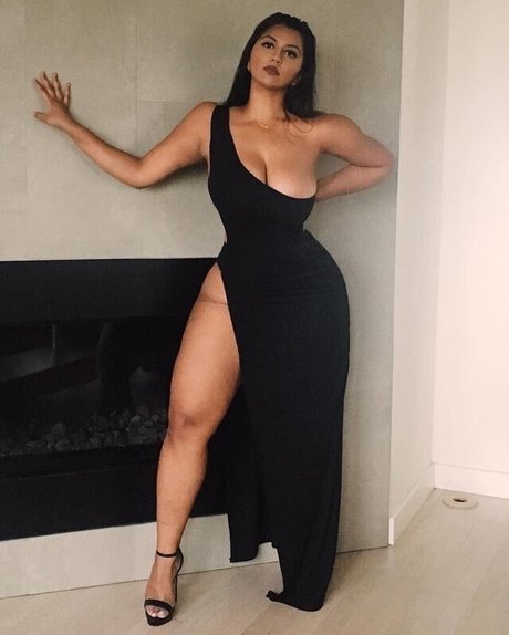 Cynthia Kumar model top picture