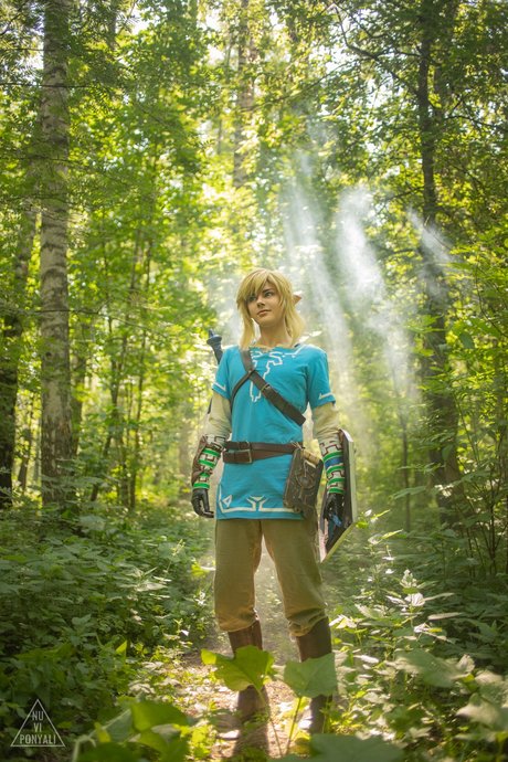 Adamae Dono model pretty images