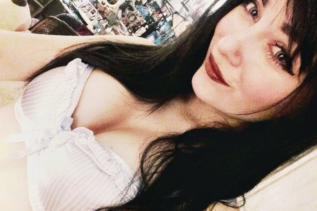 Elyse Summer pornographic model pics