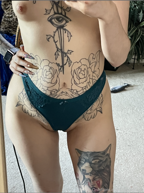 Elyse Summer model xxx pictures