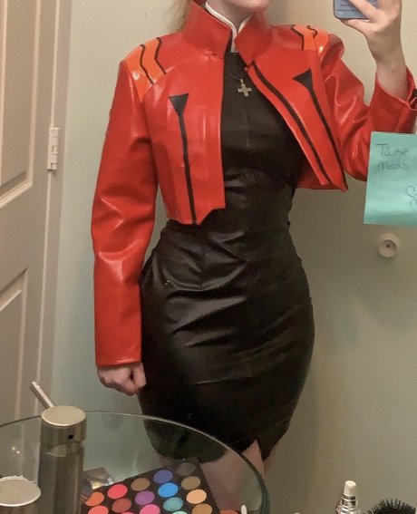 Initialelon model nude archive