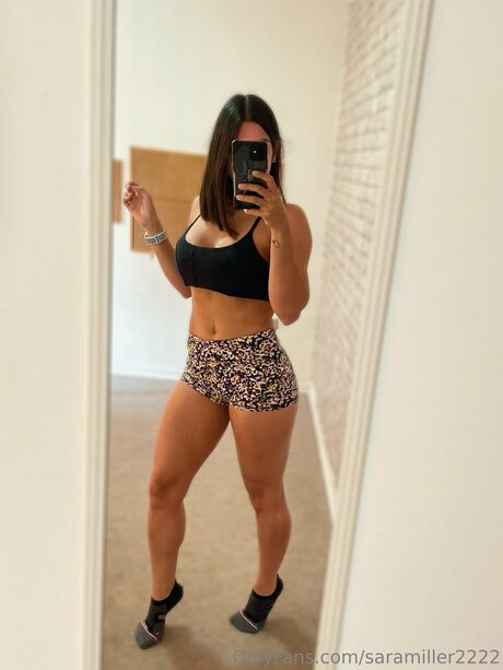 Saramiller2222 pornstar nude images