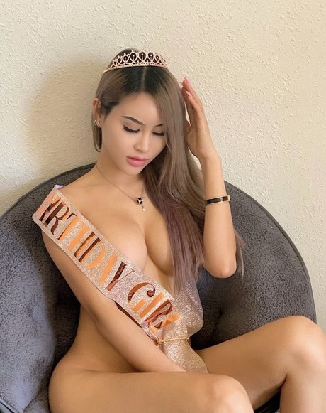 omgitsfanny model sexy pictures