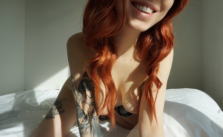 April Hylia adult model img