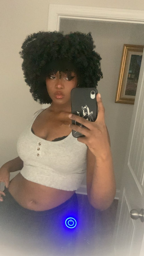 Crescent Fairy star exclusive photos