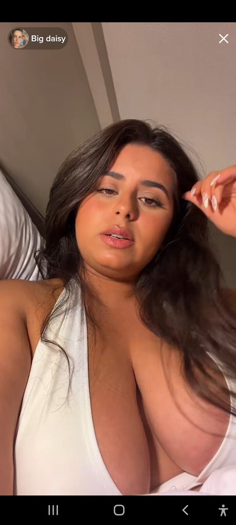 Bigdaisy100 model adult image
