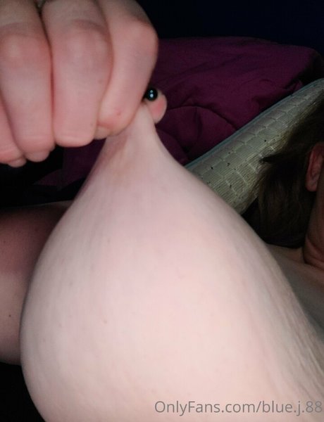 Blue J 88 pornstar sex pic