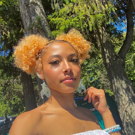 Marisa_ sexy actress galleries