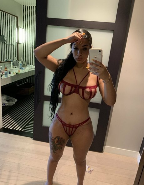 snowthadon model sex photo