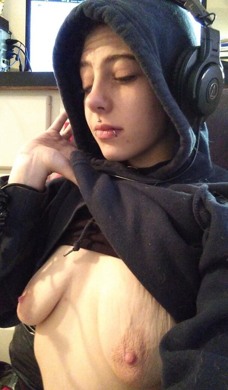 Dami Slaughter_ nudes actress galleries