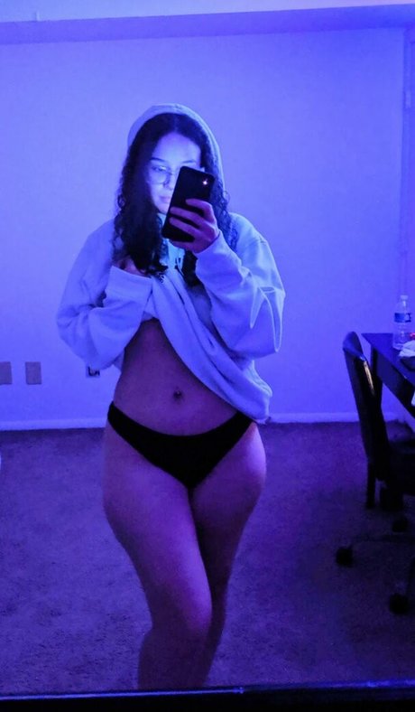 xEmerly adult actress pics