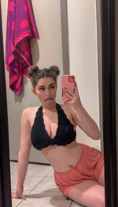 Sukashawty model beautiful images