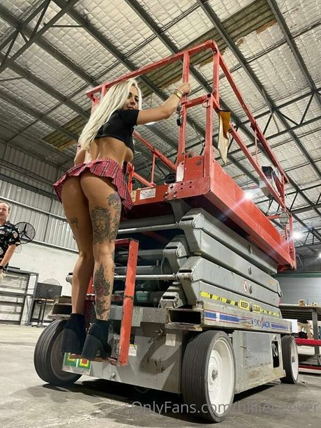 billie beever star perfect img