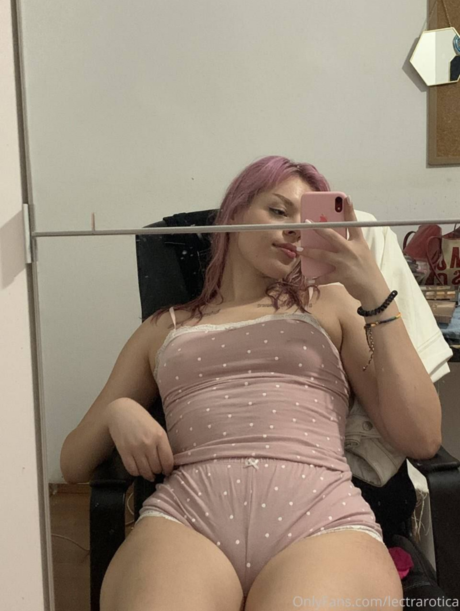 Aslisah Erotica pornographic star photos