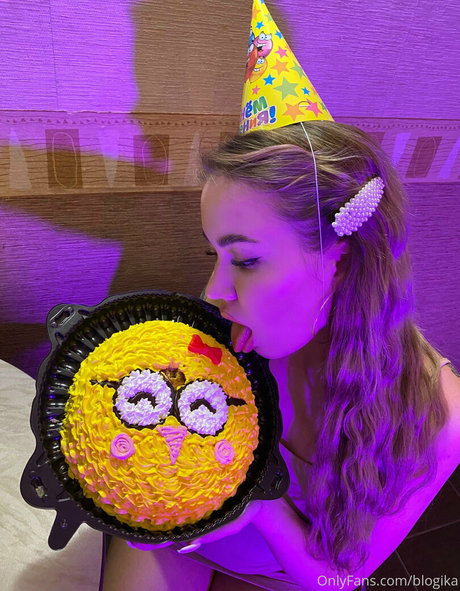 Blogika beautiful pornstar pic