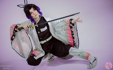 Ariadna Lobe model nude picture