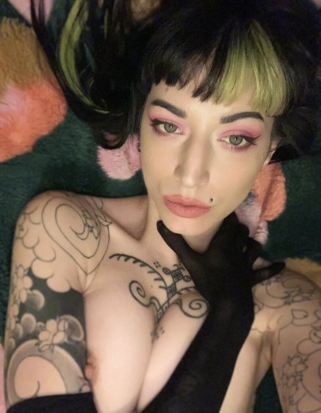 Miss Fernandez nude actress image