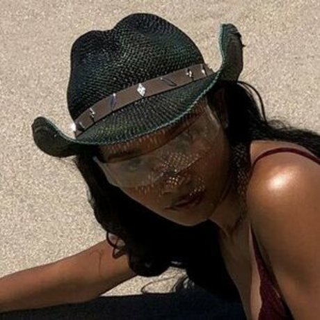 KVLCV model porn images