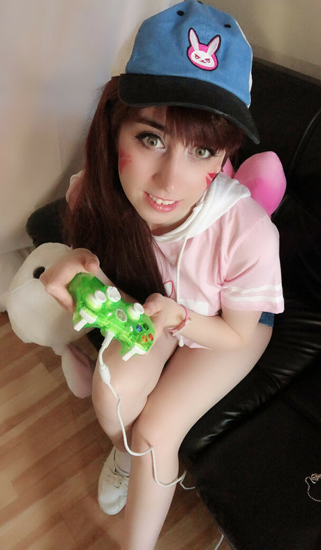 Michi Midnight pornstar archive