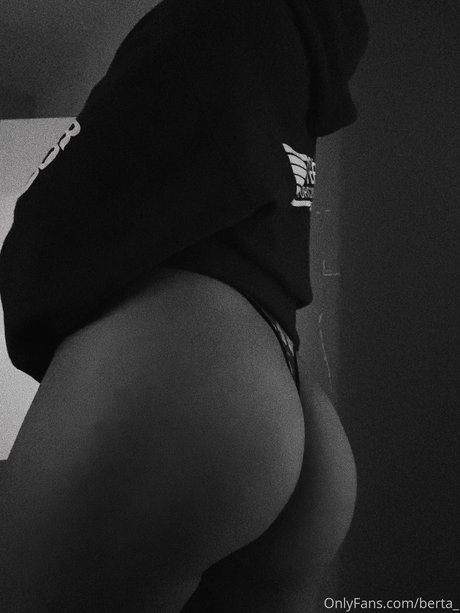 berta_ porn model image