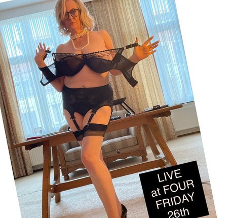 CourtesanAnna sex star photos