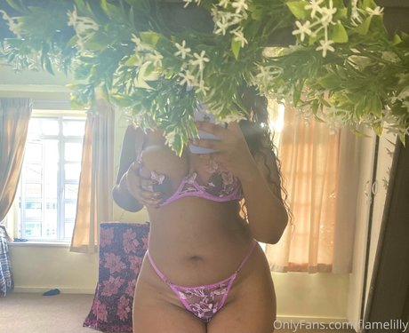 flamelilly model sexy photo