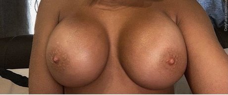 Courtney Hodgson beautiful actress galleries