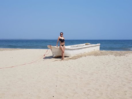 Tania Ivette_ adult model img