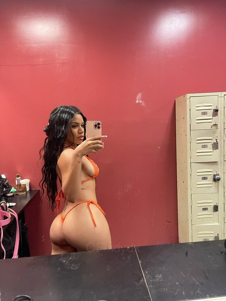 xdydx model naked picture