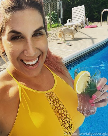 Tall Goddess Gia model xxx pic