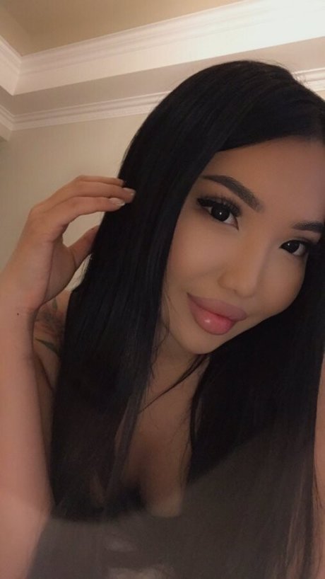 Elikacutee pornographic model gallery