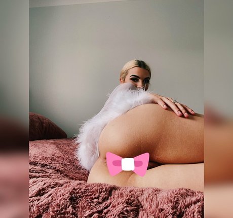 queenkleo naked actress picture