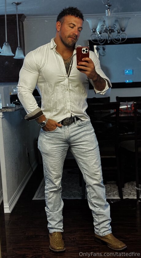 Tattedfire model exclusive photos