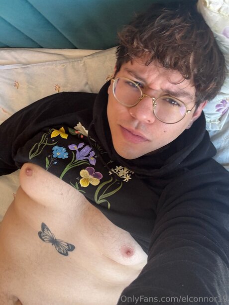 Elconnor19 pretty model pics