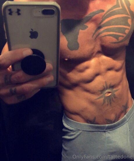 Tattedone sexy model image