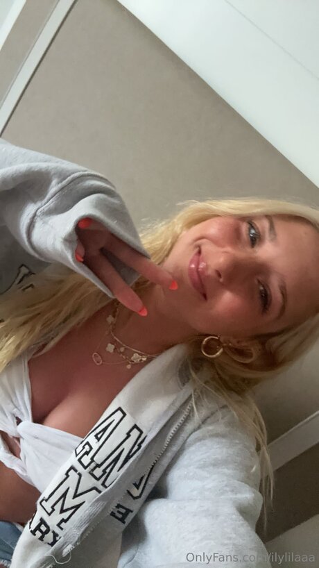 Ilylilaaa star nice photo