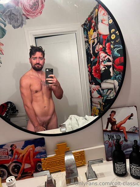 Colt Classic model nude photos