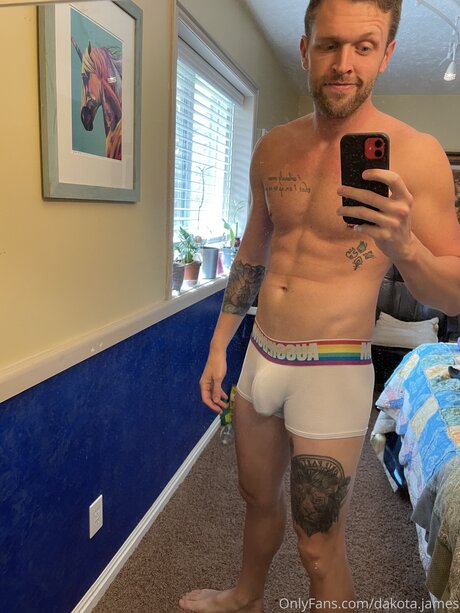 Daxx James nude pornstar pics