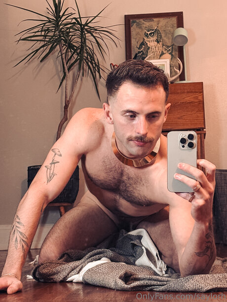 Saylorh naked star image