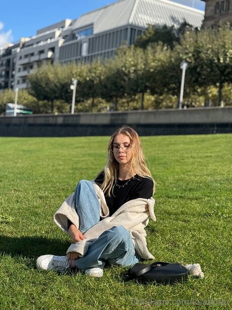 Lolabrain pornstar free image